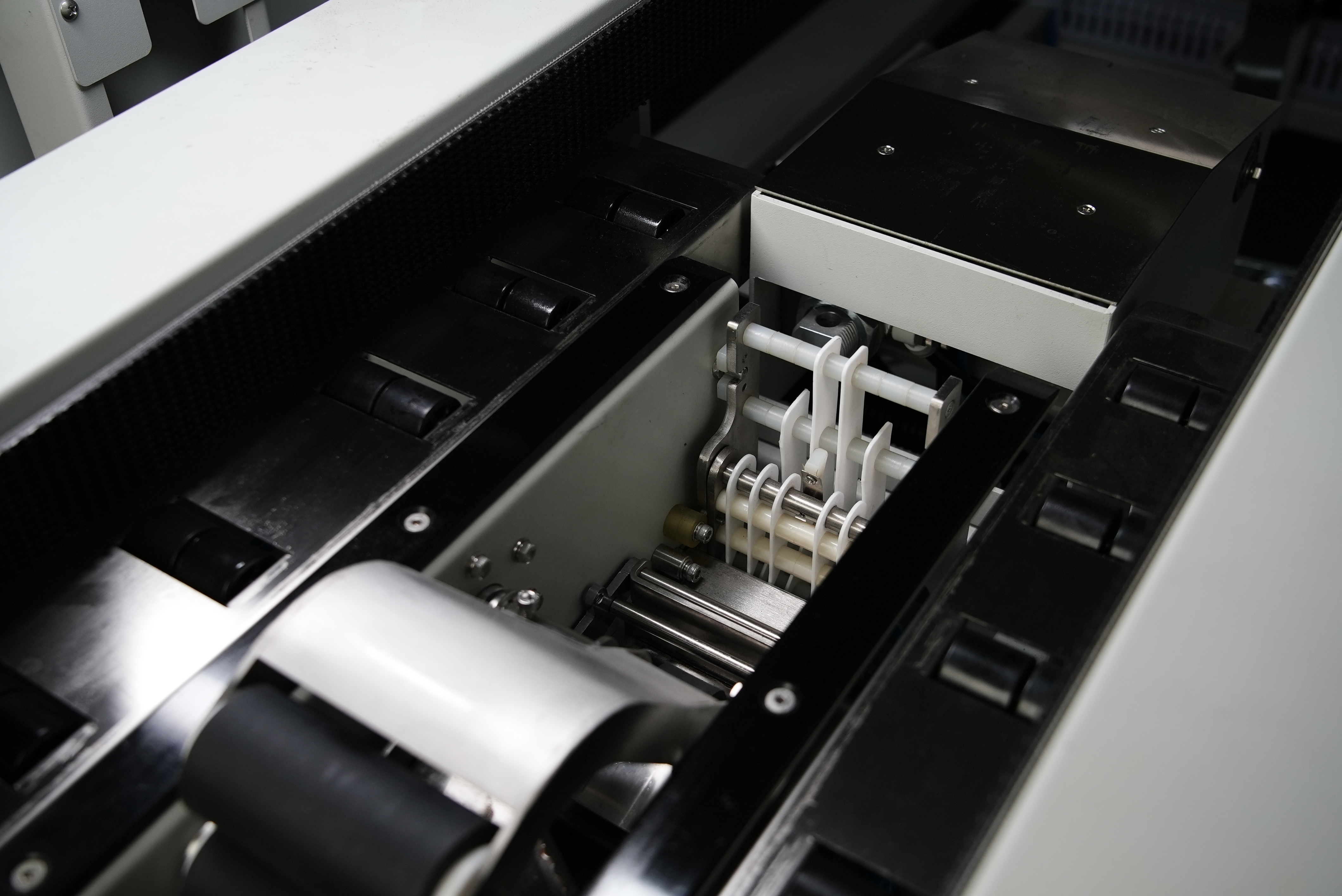 HCE-544W-L을 밀봉하는 물로 활성화된 Kraft 종이 바닥을 가진 Hulian 자동적인 판지 상자 상자 창설자 기계 