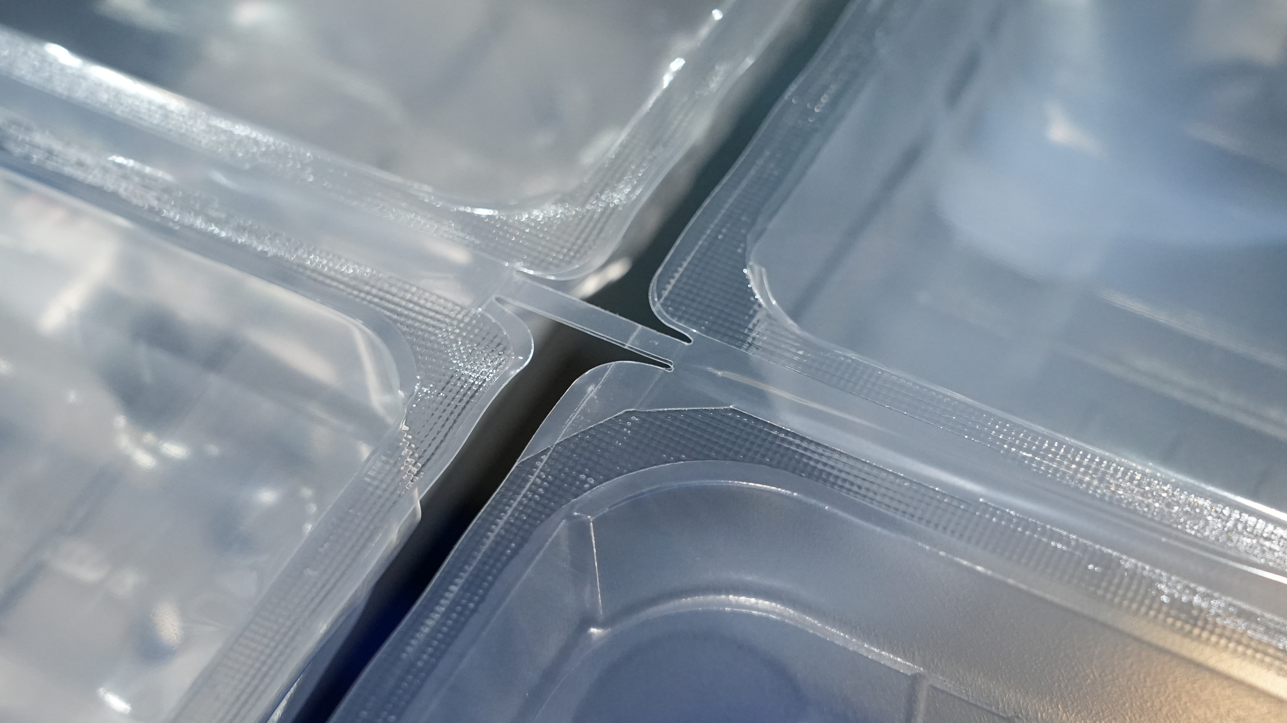 Hualian HVR-420T(Q) 연어 해산물 준비 식사 고기용 엄밀한 필름 MAP 열성형 진공 포장 기계